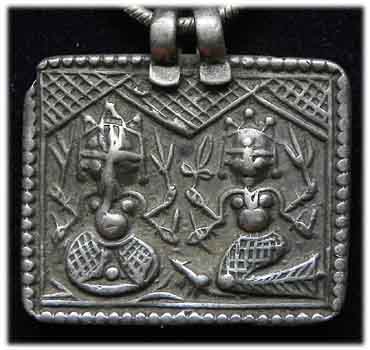 antikes Silberamulett  Glücksamulett mit Ganesh und Lakshmi