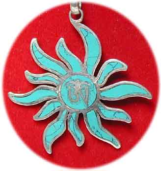 Sonnen Amulett mit OM